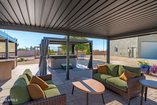 24909 W RED ROBIN Drive, Wittmann, AZ 85361