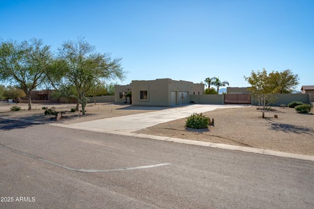 24909 W RED ROBIN Drive, Wittmann, AZ 85361
