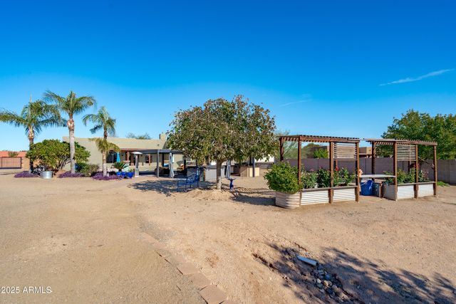 24909 W RED ROBIN Drive, Wittmann, AZ 85361