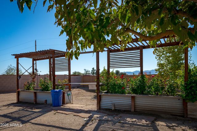 24909 W RED ROBIN Drive, Wittmann, AZ 85361