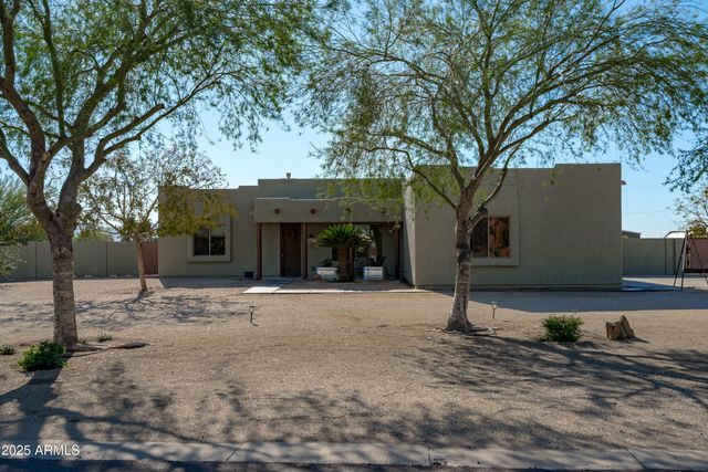 24909 W RED ROBIN Drive, Wittmann, AZ 85361