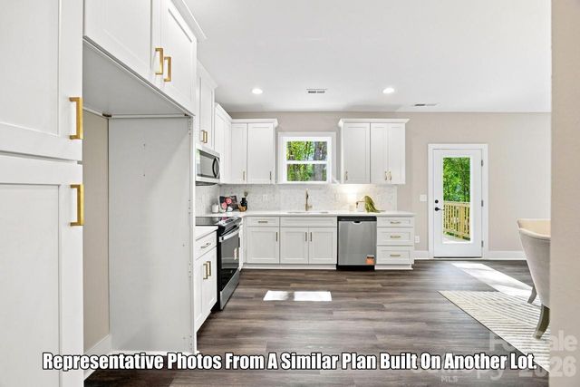 2213 W Seventh Avenue, Gastonia, NC 28052