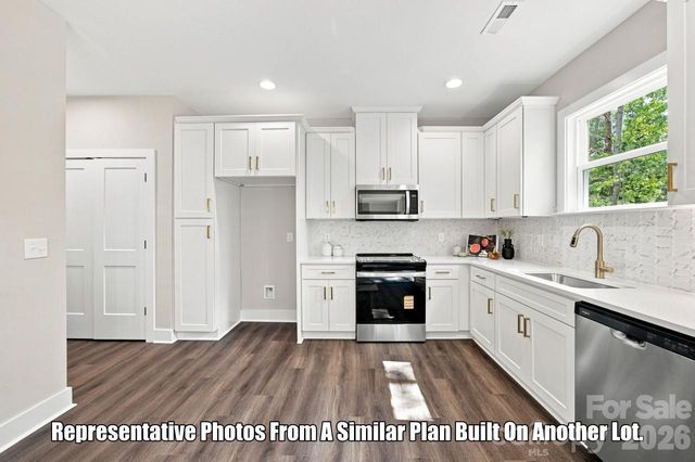 2213 W Seventh Avenue, Gastonia, NC 28052