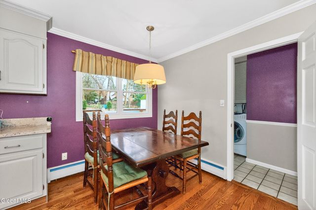 7 N Maple Lane, Colonie, NY 12211