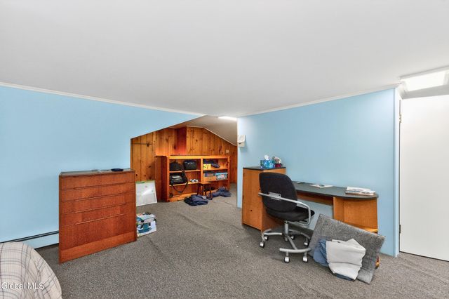 7 N Maple Lane, Colonie, NY 12211