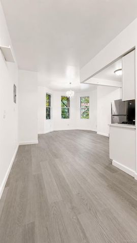 927 Summit Avenue, Bronx, NY 10452