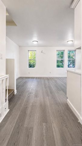 927 Summit Avenue, Bronx, NY 10452