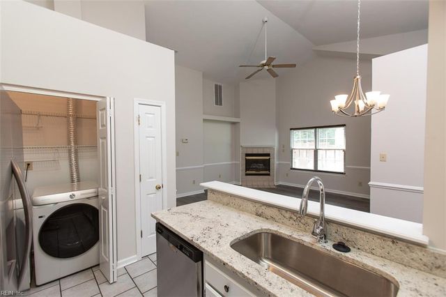 313 Wrought Iron BND, Yorktown, VA 23693