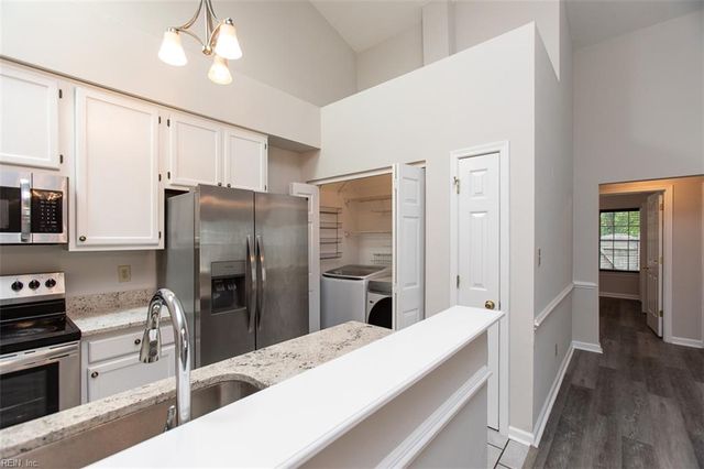 313 Wrought Iron BND, Yorktown, VA 23693
