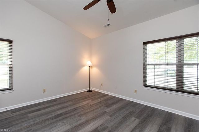 313 Wrought Iron BND, Yorktown, VA 23693