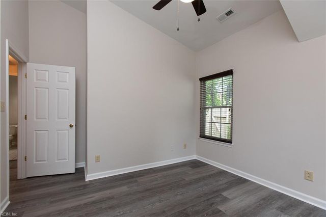 313 Wrought Iron BND, Yorktown, VA 23693
