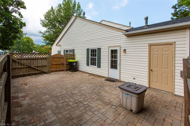 313 Wrought Iron BND, Yorktown, VA 23693