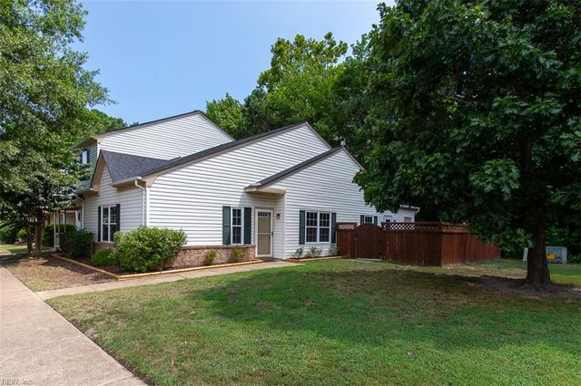 313 Wrought Iron BND, Yorktown, VA 23693
