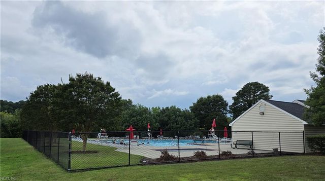 313 Wrought Iron BND, Yorktown, VA 23693