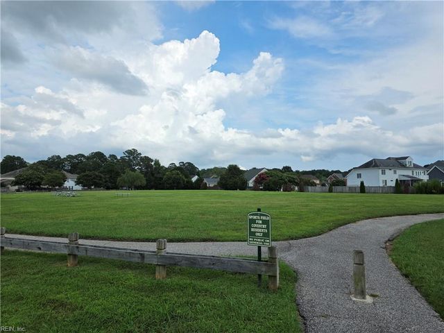 313 Wrought Iron BND, Yorktown, VA 23693