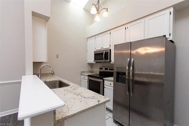 313 Wrought Iron BND, Yorktown, VA 23693