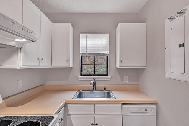 162 Tinkerview DR, Cloverdale, VA 24077