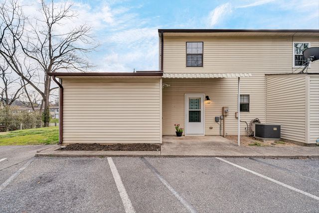 162 Tinkerview DR, Cloverdale, VA 24077