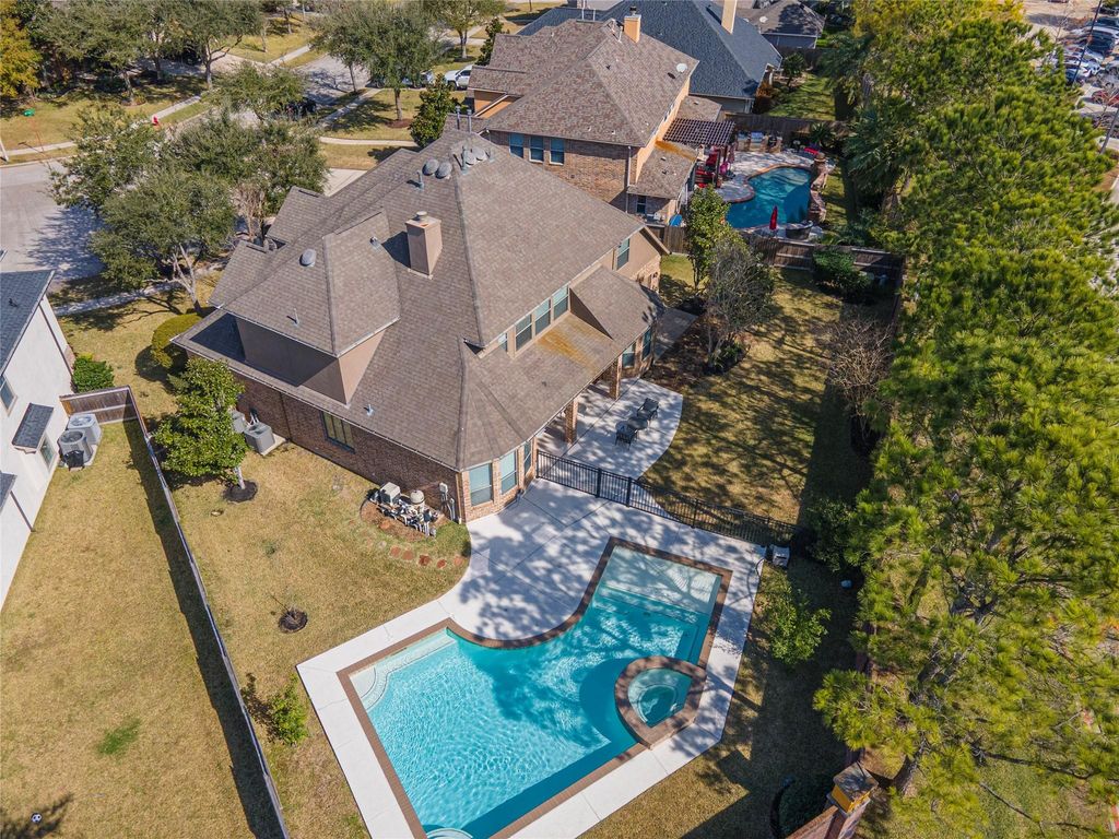 2881 Tuscania Lane, League City, TX 77573