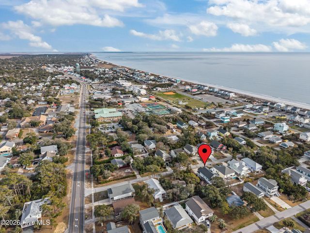 107 SE 44th Street, Oak Island, NC 28465