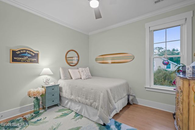 107 SE 44th Street, Oak Island, NC 28465