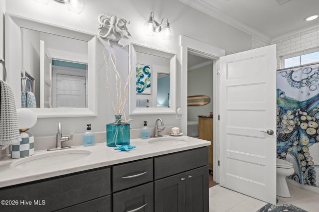 107 SE 44th Street, Oak Island, NC 28465