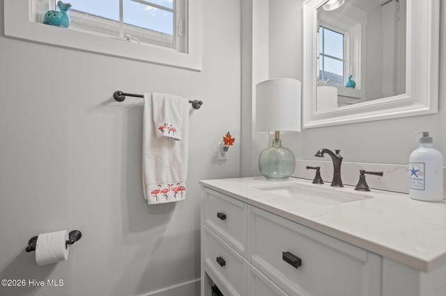 107 SE 44th Street, Oak Island, NC 28465