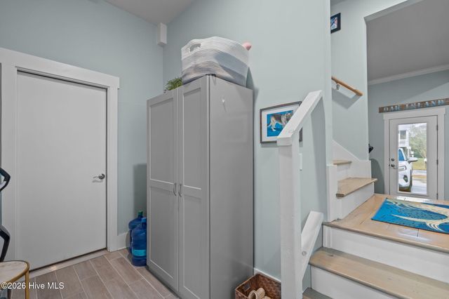 107 SE 44th Street, Oak Island, NC 28465