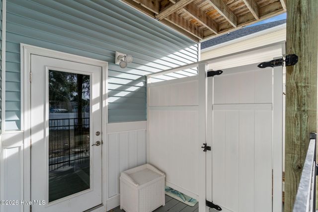 107 SE 44th Street, Oak Island, NC 28465