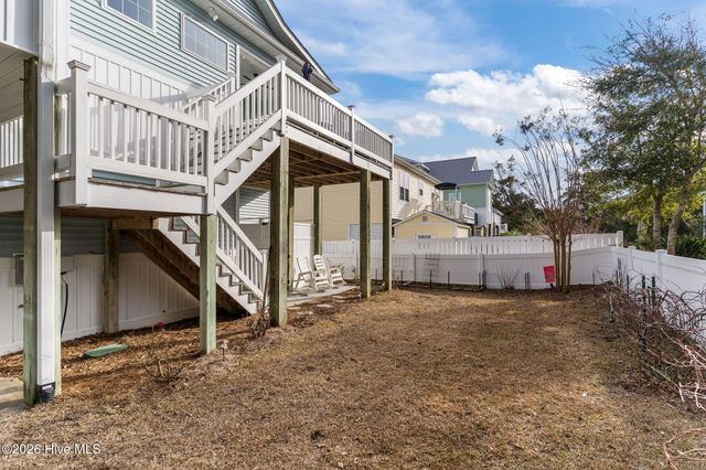 107 SE 44th Street, Oak Island, NC 28465