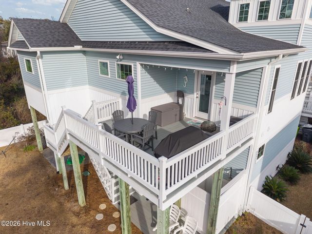 107 SE 44th Street, Oak Island, NC 28465