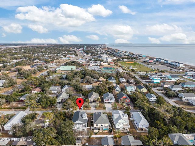 107 SE 44th Street, Oak Island, NC 28465