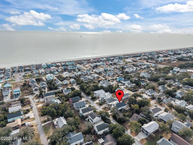107 SE 44th Street, Oak Island, NC 28465