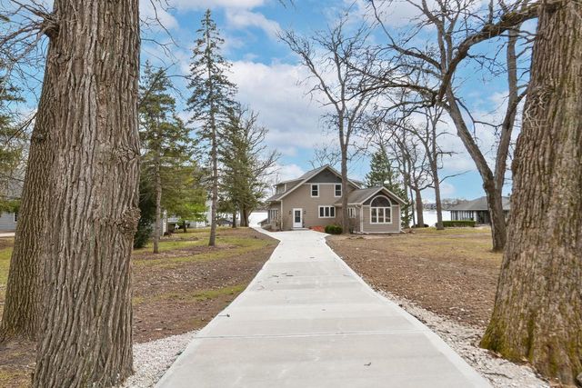 S106W20597 N Shore DRIVE, Muskego, WI 53150