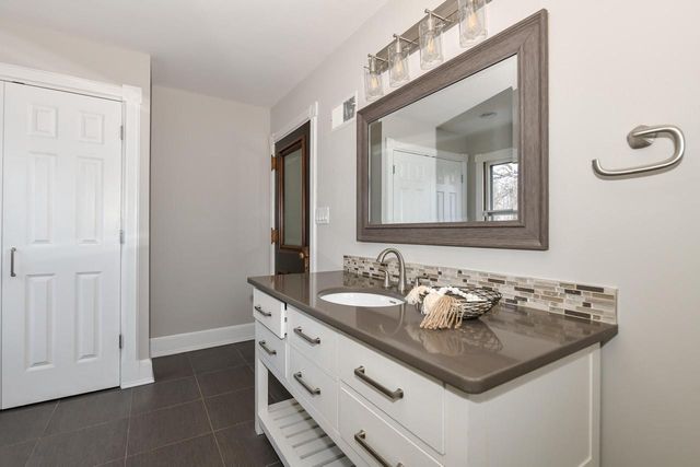 S106W20597 N Shore DRIVE, Muskego, WI 53150