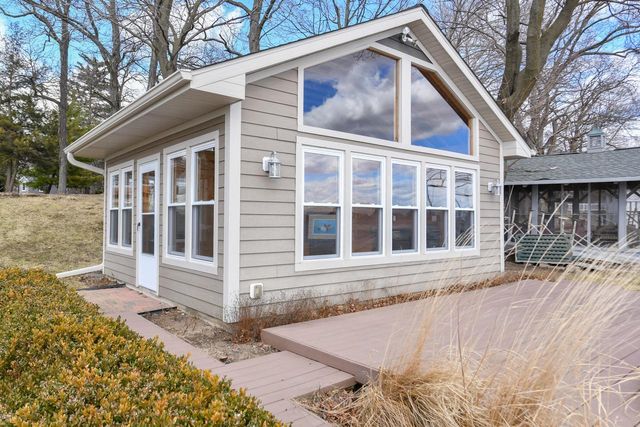 S106W20597 N Shore DRIVE, Muskego, WI 53150