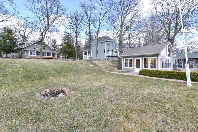 S106W20597 N Shore DRIVE, Muskego, WI 53150