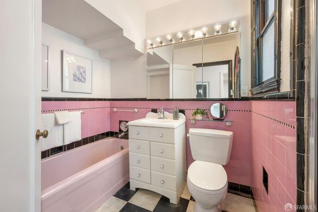 1645 7th Avenue, San Francisco, CA 94122