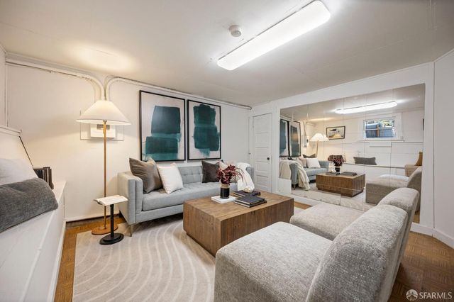 1645 7th Avenue, San Francisco, CA 94122