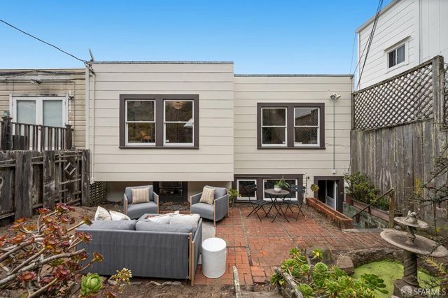 1645 7th Avenue, San Francisco, CA 94122