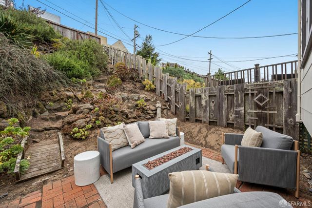 1645 7th Avenue, San Francisco, CA 94122