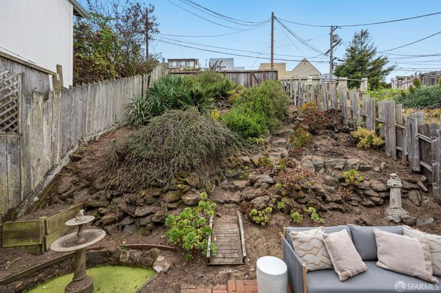 1645 7th Avenue, San Francisco, CA 94122