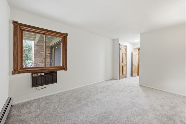 1806 Hemlock Place 102, Schaumburg, IL 60173