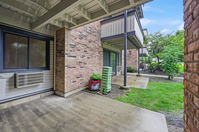 1806 Hemlock Place 102, Schaumburg, IL 60173