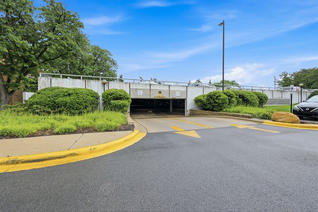 1806 Hemlock Place 102, Schaumburg, IL 60173