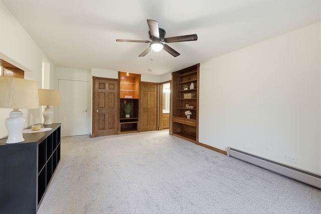 1806 Hemlock Place 102, Schaumburg, IL 60173