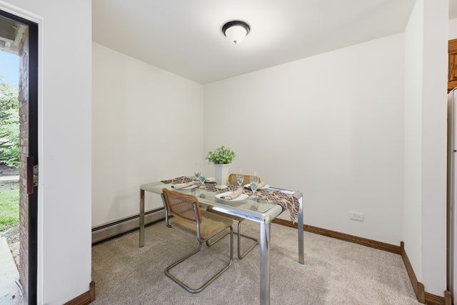 1806 Hemlock Place 102, Schaumburg, IL 60173