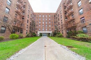 226-26 Union Turnpike 2D, Oakland Gardens, NY 11364