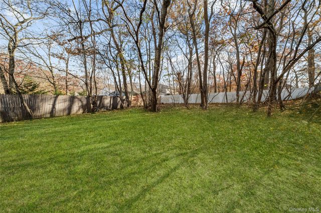 78 Carr Lane, Coram, NY 11727