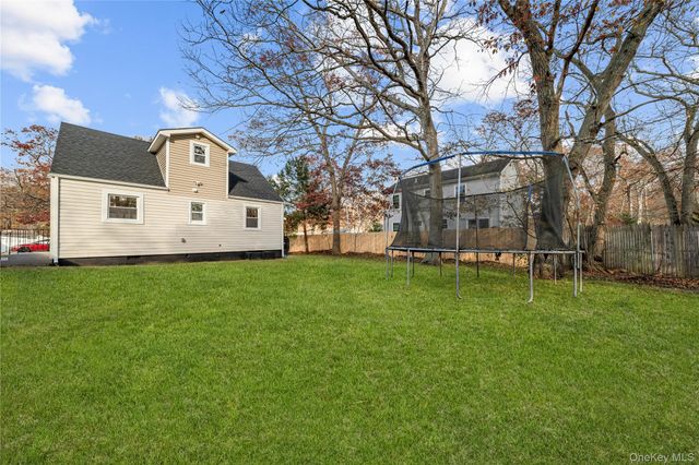 78 Carr Lane, Coram, NY 11727